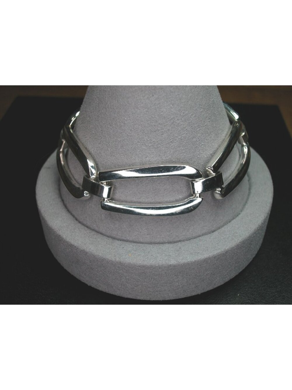 Silver Tone Link Bracelet Size 7.5 Modern Minimalist Design